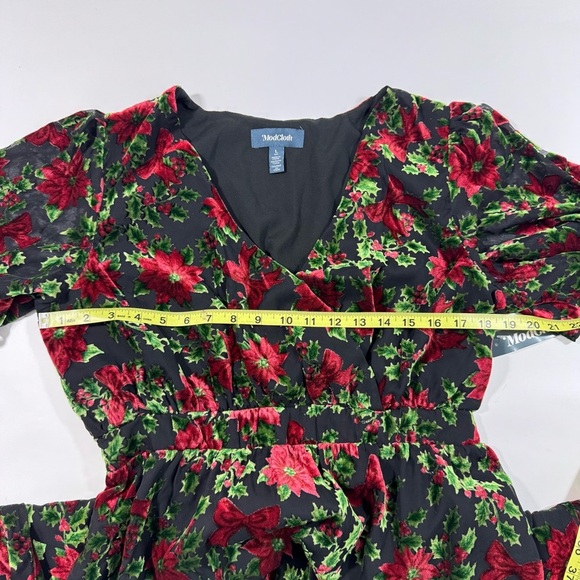 New ModCloth Flutterly Fabulous A Line Dress Happy Holly Days - Picture 7 of 7